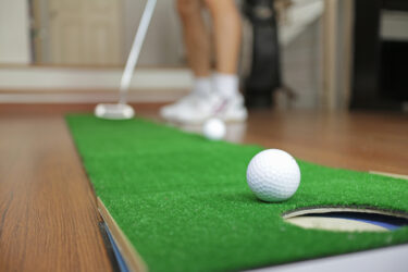 ゴルフの練習は自宅でできる？初心者におすすめの練習方法を紹介