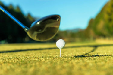 【基本】正しいドライバーの打ち方を徹底解説！初心者が簡単に打つコツは？