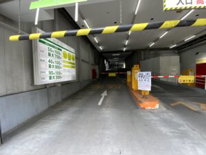 西新ガイドパーク入口